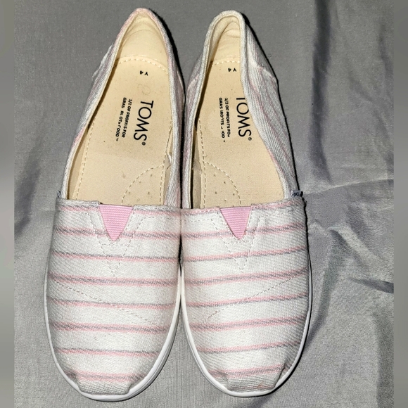 Toms Other - 👧🏾💖👧🏾NWOB TOMS Girls Redondo Loafer Flats👧🏾💖👧🏾